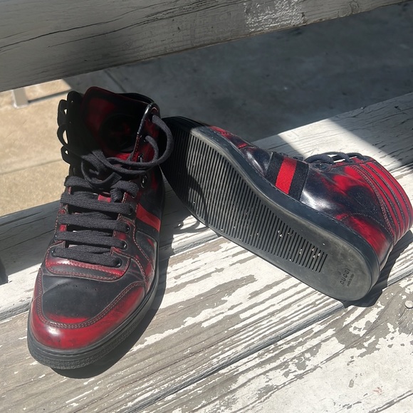 Gucci high top sneaker burgundy and navy blue size 7.5 runs big - Picture 2 of 7